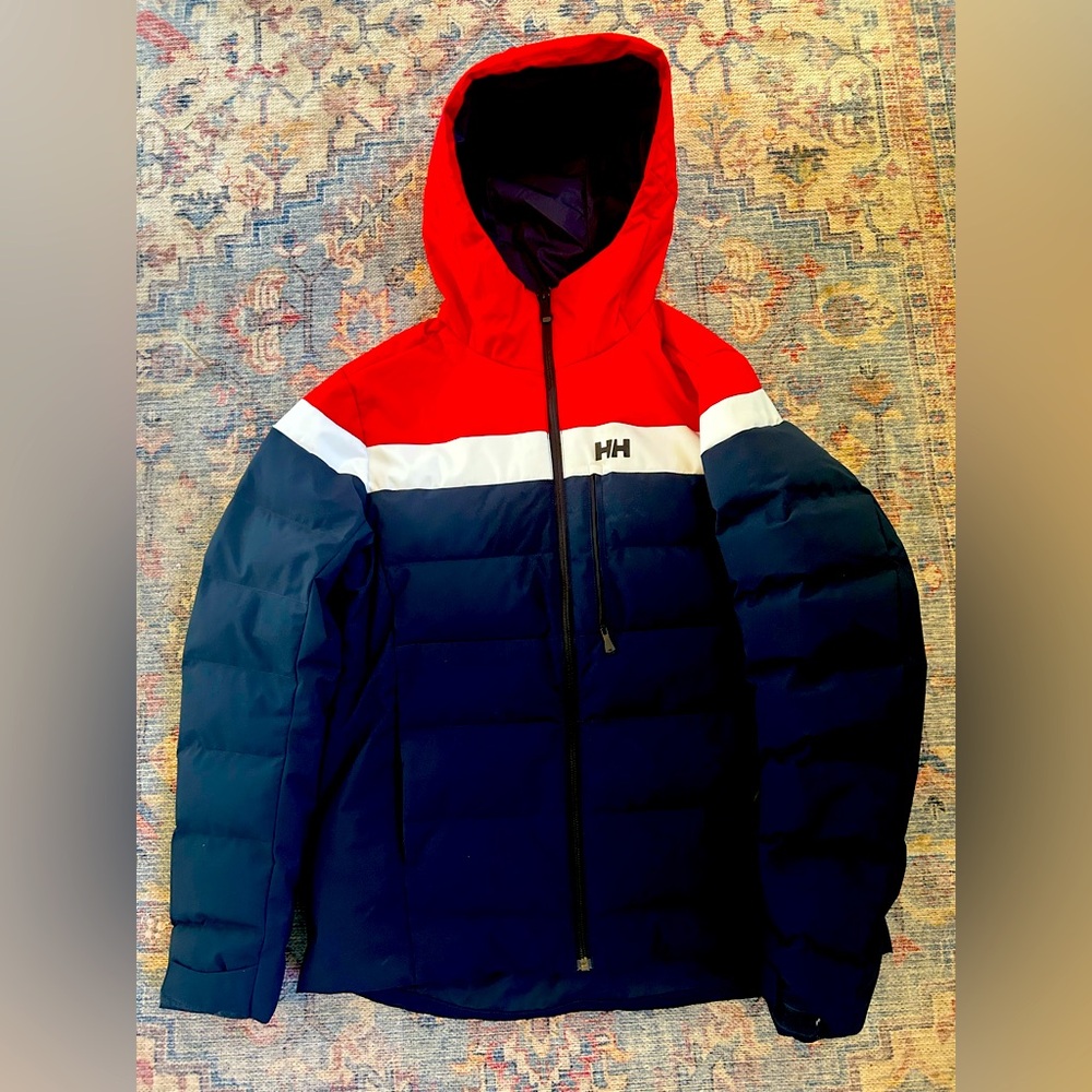 Helly Hansen winter ski jacket worn less than a handful of times. Size large